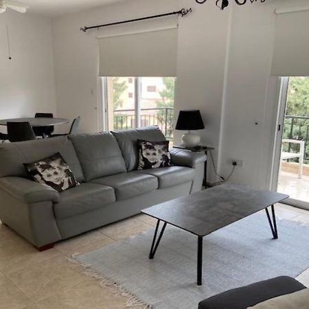Kato Paphos Apartment In Universal Area Exterior photo